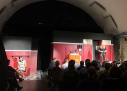 Räschtruum - Ein voyeuristischer Blick auf das Phänomen Frau