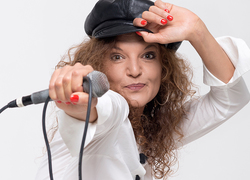 sonix & band trifft auf Daniela Dill - Die Poetryslamerin zu Gast bei „sonix lädt zum Freigeist ein“