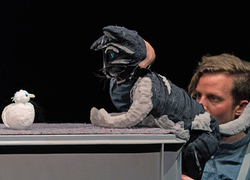 Hand im Glück: Kater Zorbas - Figurentheater | Ab 5 Jahren