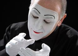 Carlos Martinez - Time to Celebrate - Die Kunst der Pantomime