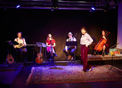 Tanz zur Tragödie - Theater und Rembetiko