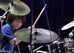 Yoyoka Soma - Beeindruckende Drummerin aus Japan